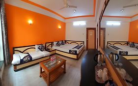 Hotel Indore Palace - Guest Centric Hotel