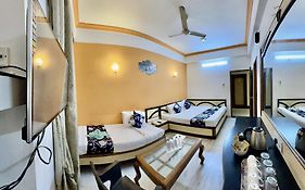 Hotel Indore Palace - Guest Centric Hotel